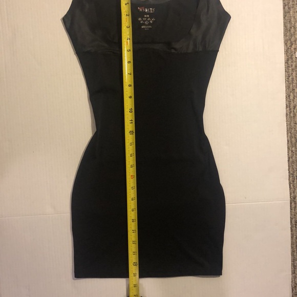 SPANX LOVE YOUR ASSETS NWOT Sz Medium Black Open Bust Slip - Picture 6 of 6